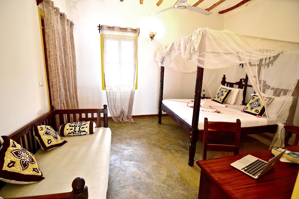 Standard Room, Courtyard View