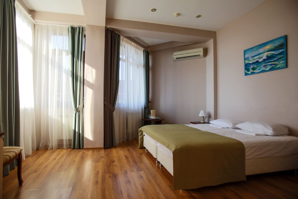 Junior Double Or Twin Room