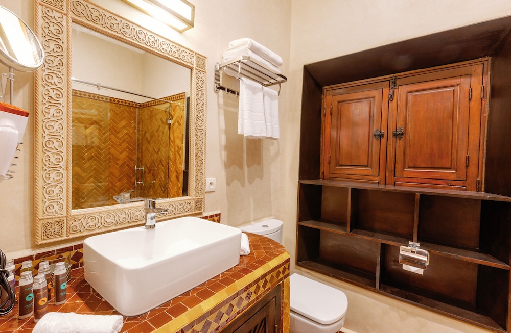 Superior Double Room, Ensuite - Photo 2