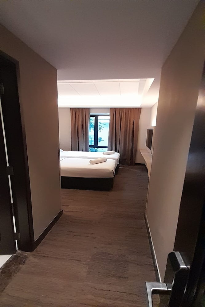Superior Twin Room, No Windows