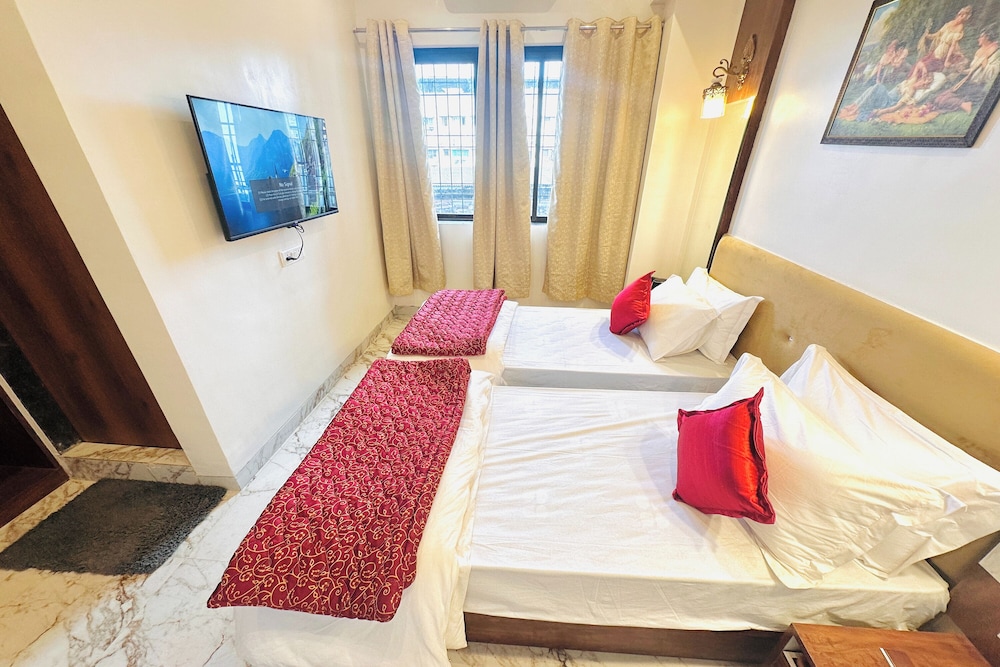 Deluxe Twin Room - Photo 9