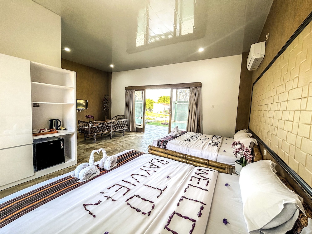 Ocean View Suite With Plunge Pool photo 2