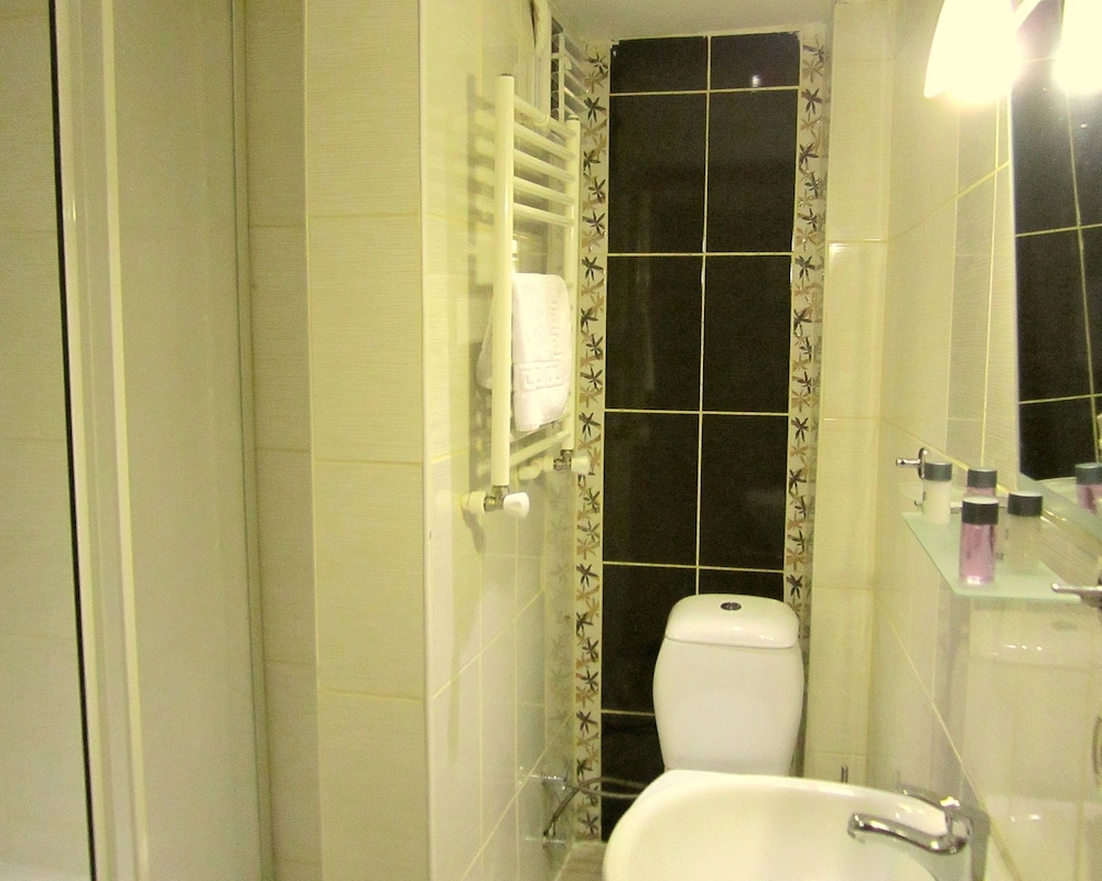 Economy Double Room photo 3