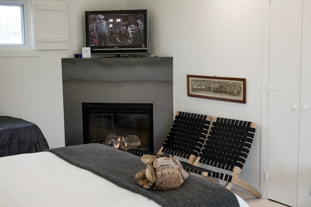 Family Room photo 3