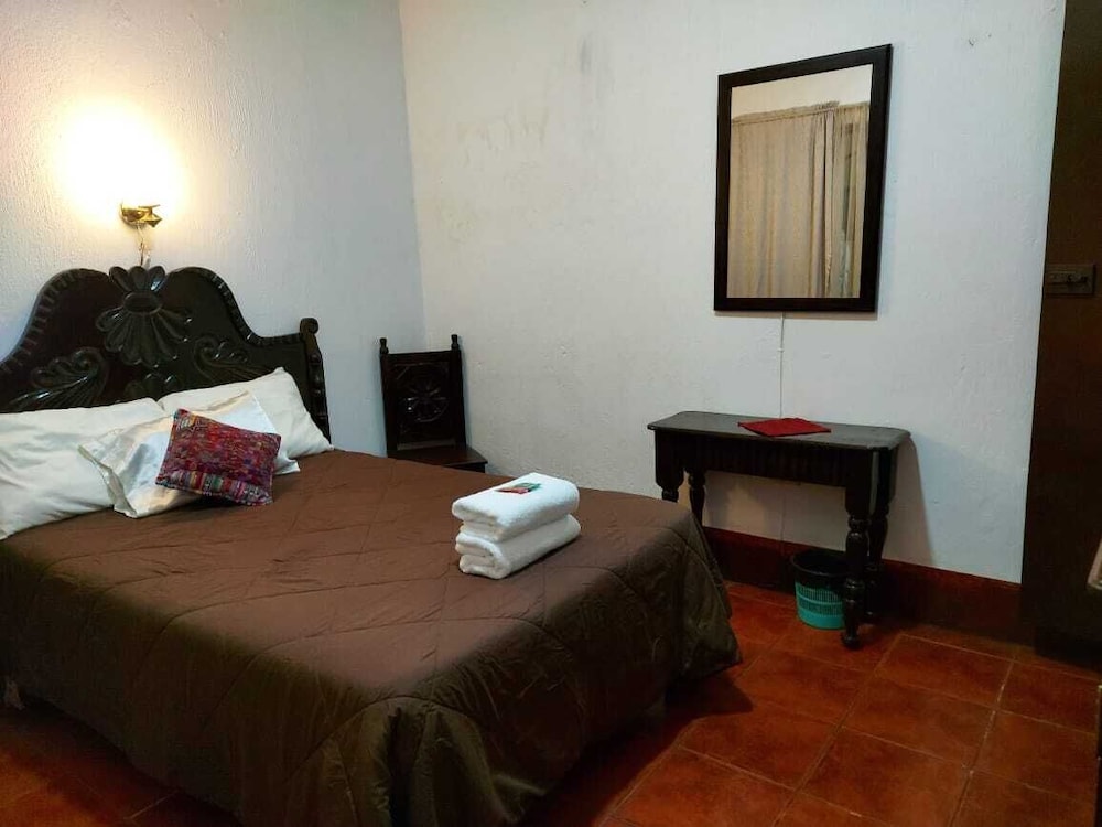 Deluxe Double Room (1)