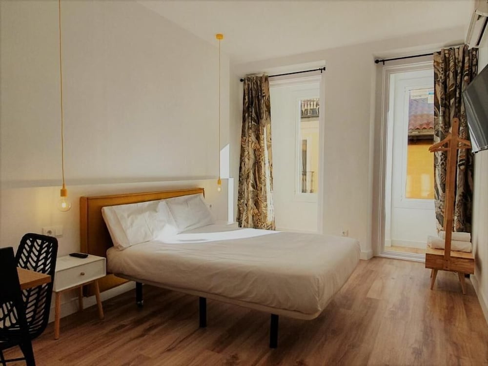 Deluxe Double Room, 1 Double Bed - Photo 17
