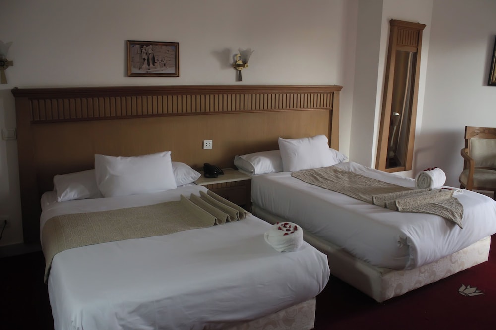 Luxury Twin Room, 1 Queen Bed