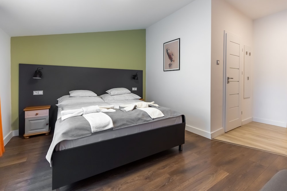 Economy Quadruple Room photo 2
