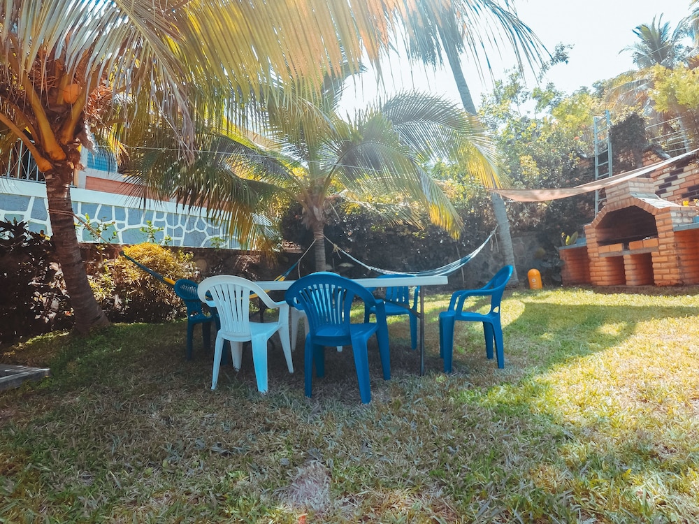 Comfort House, 5 Bedrooms, Non Smoking, Mountain View photo 2