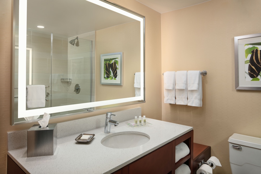 Standard Room, 2 Double Beds, Lake View (Top Floor) - Photo 5