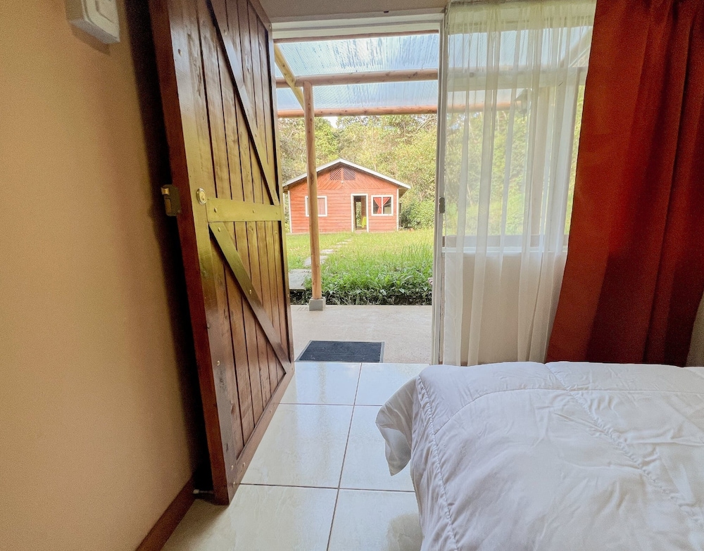 Standard Double Room, Private Bathroom photo 2
