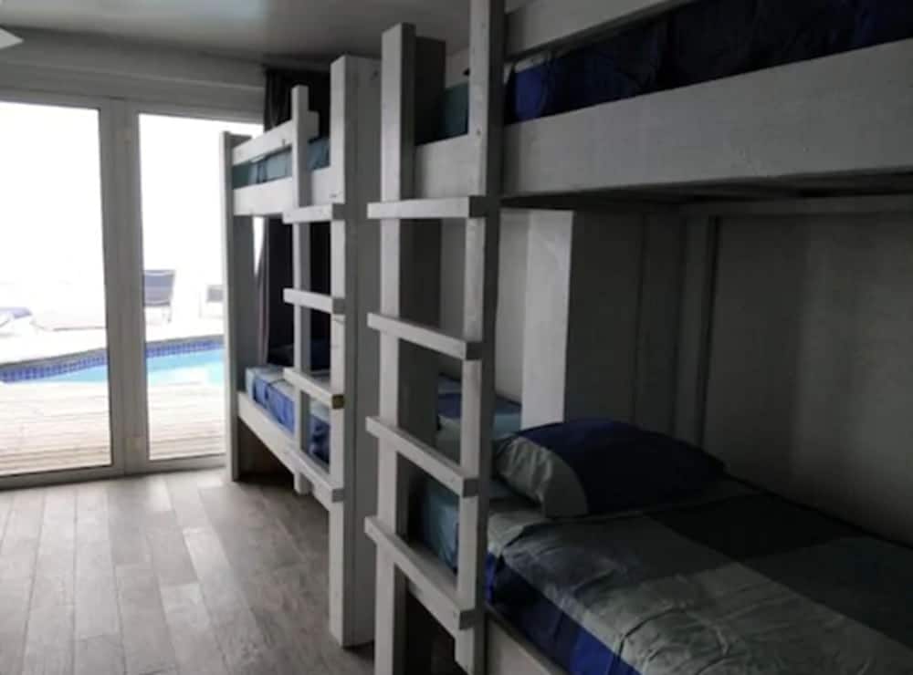 Basic Shared Dormitory, Women Only, Ocean View