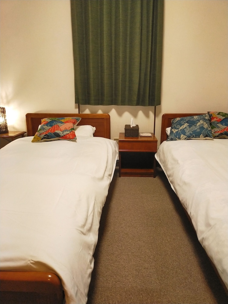 Standard Twin Room photo 1