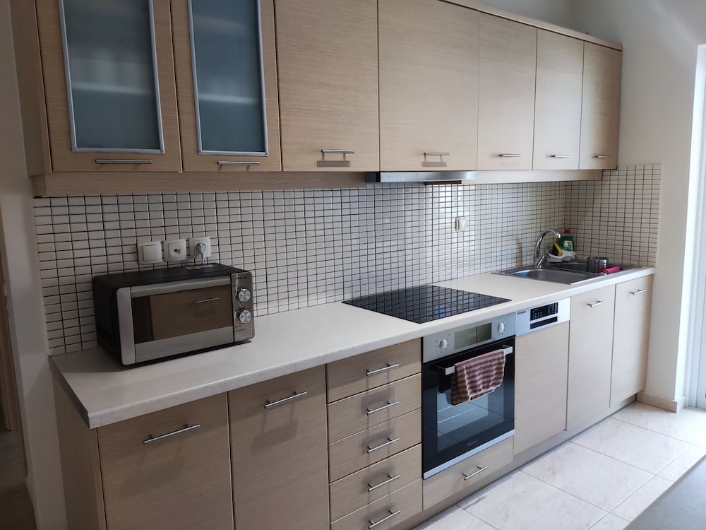 Economy Apartment, 3 Bedrooms, Non Smoking, Private Bathroom (A4) - Photo 5