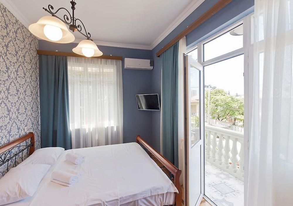 Double Room, 1 Queen Bed, Balcony photo 1