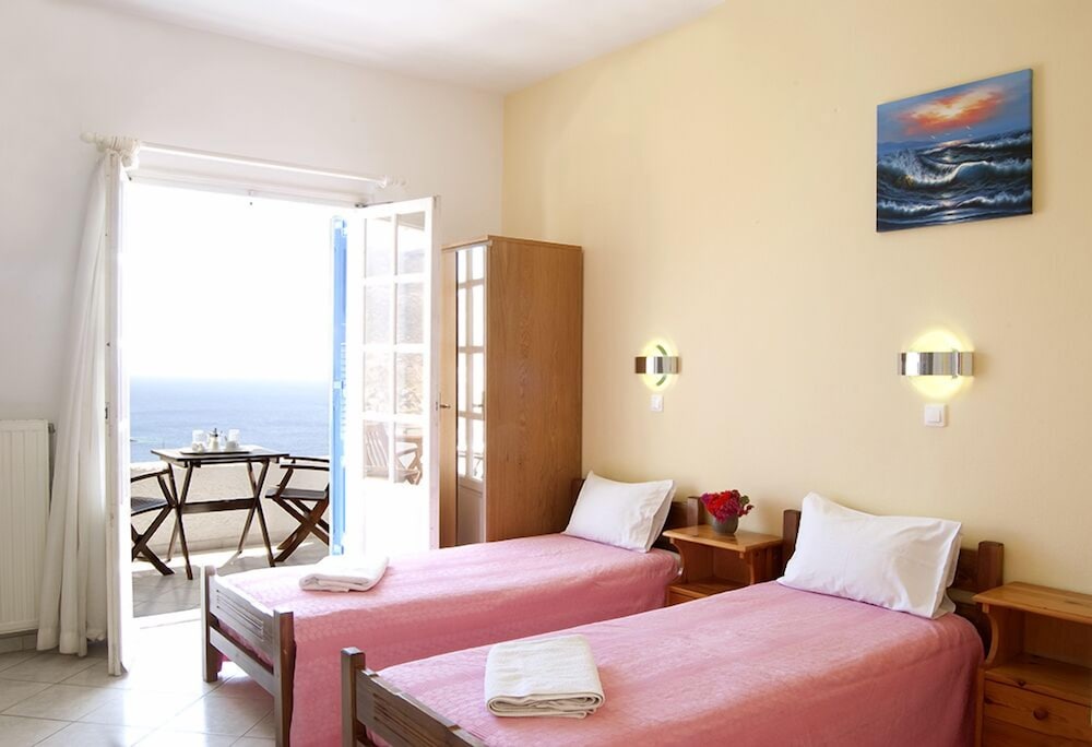 Studio, Sea View