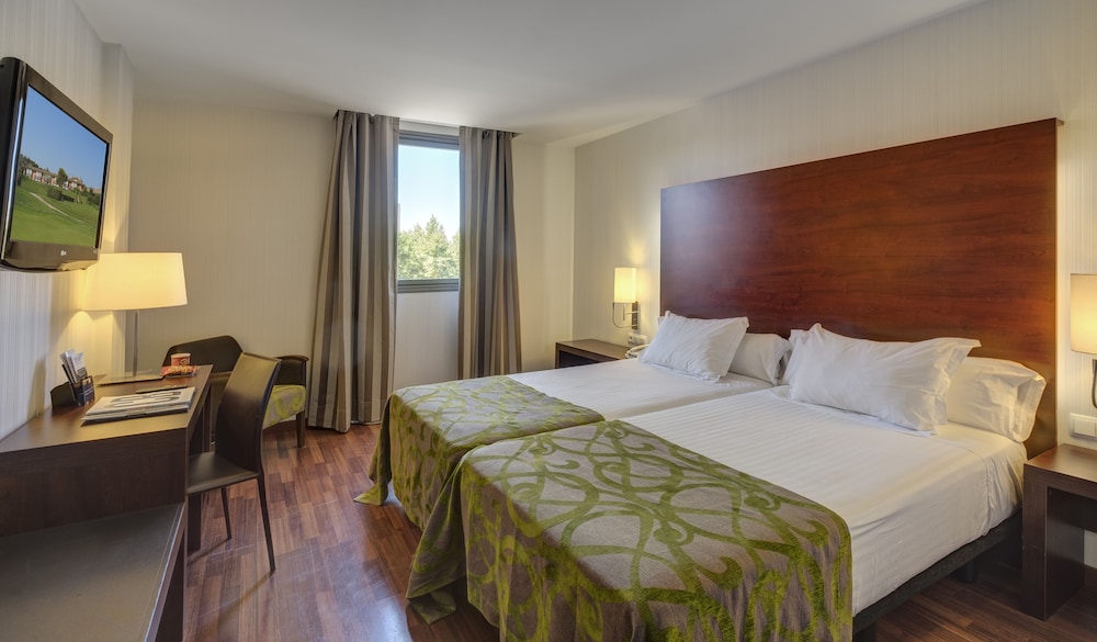 Twin Room - Photo 1