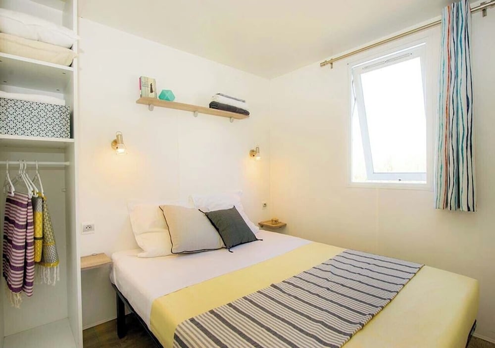 Comfort Mobile Home, 2 Bedrooms photo 3