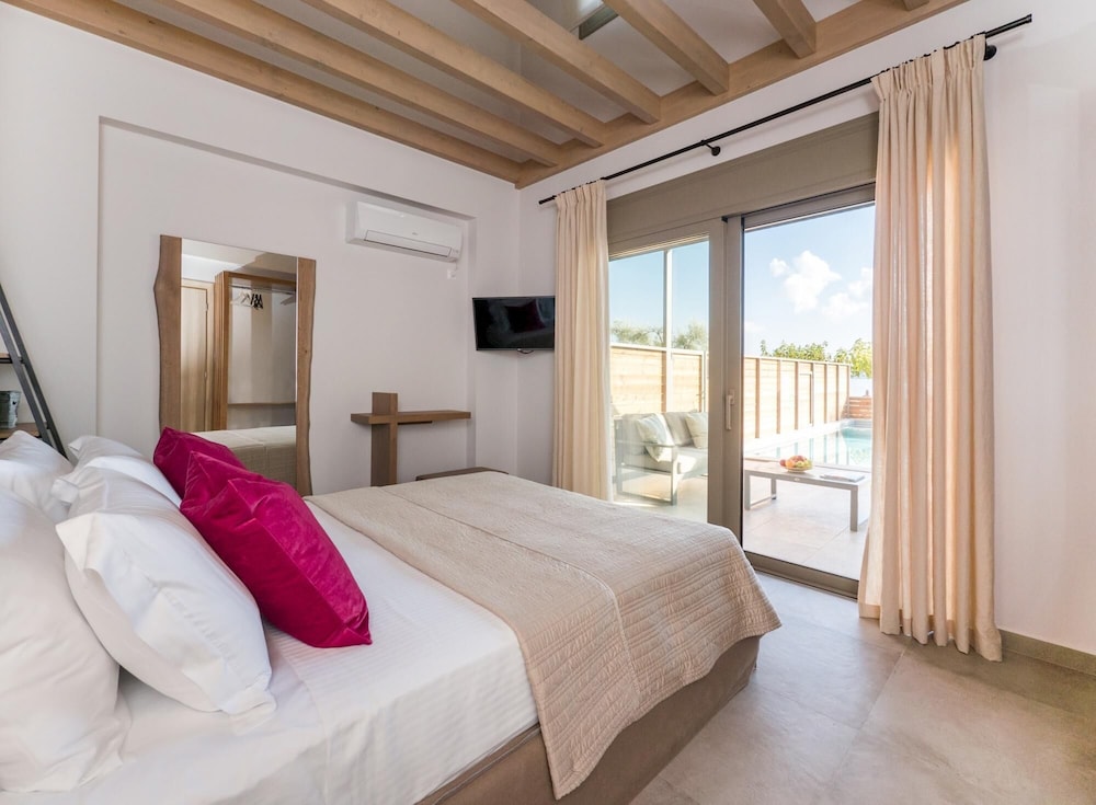Villa photo 1
