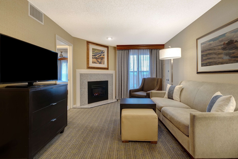 Suite, Multiple Beds, Non Smoking - Photo 1