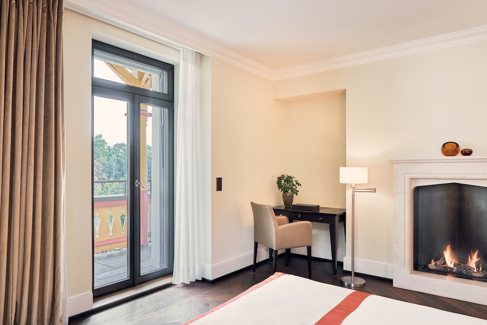 Superior Suite, Partial View, Balcony, Living Room, Sauna Butler, Spa Access (12 years+) - Photo 2