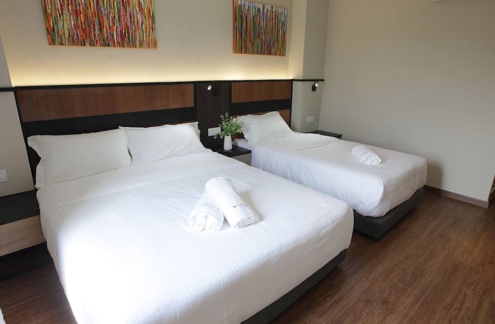 Basic Triple Room, Non Smoking photo 1