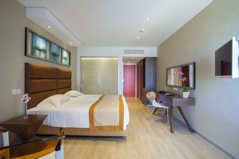Superior Room, Sea View - Photo 2