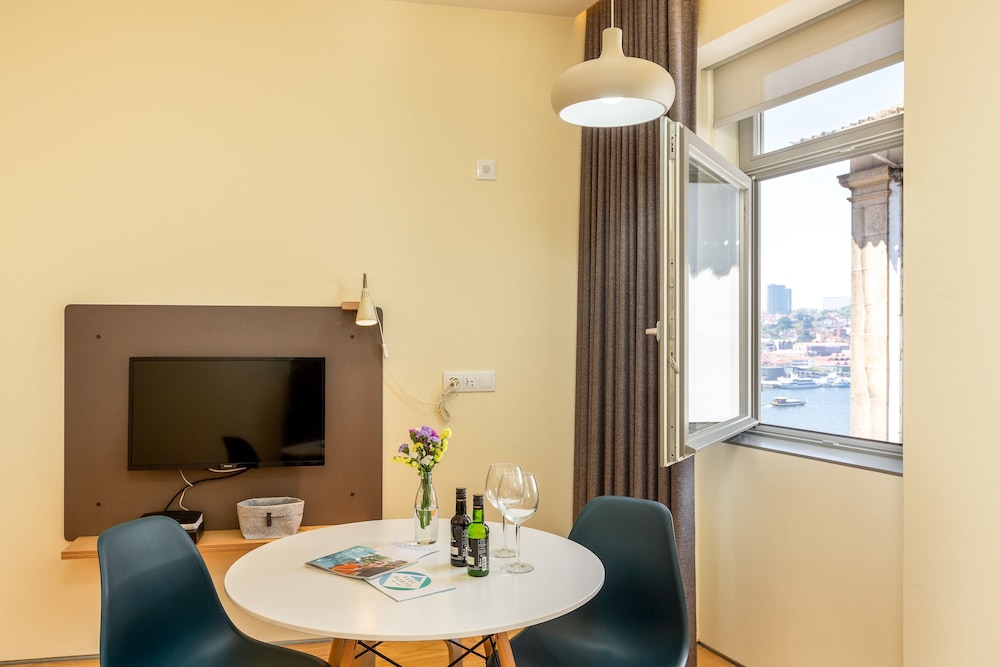 Superior Apartment, River View