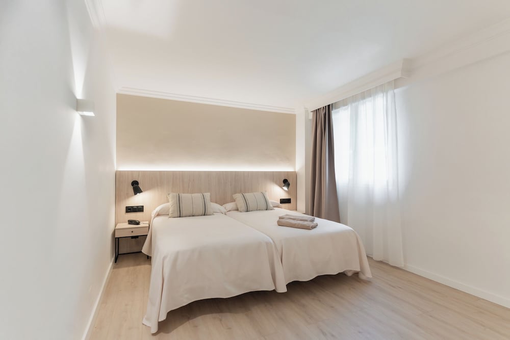 Family Suite (3Adults and 1Child) photo 2
