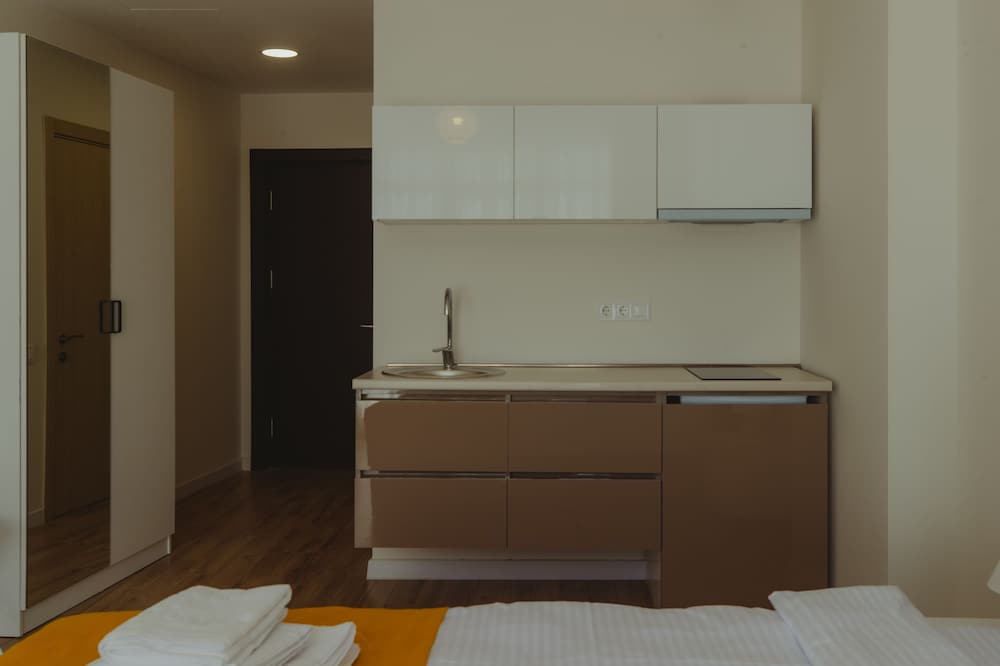 Standard Twin Room With Pool/Sea View - Photo 3