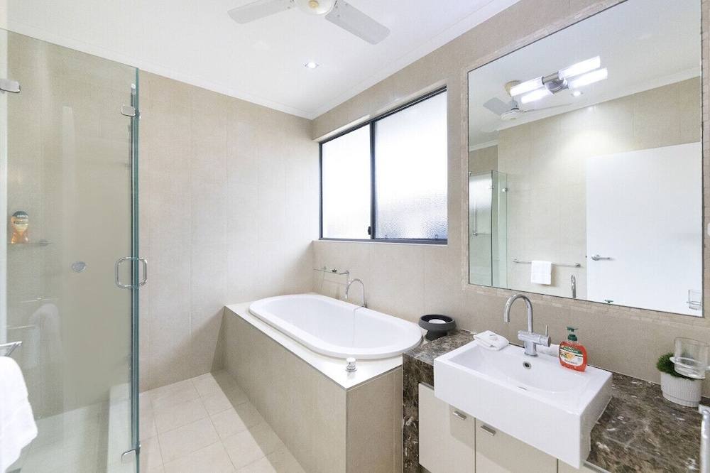 Luxury Villa photo 3