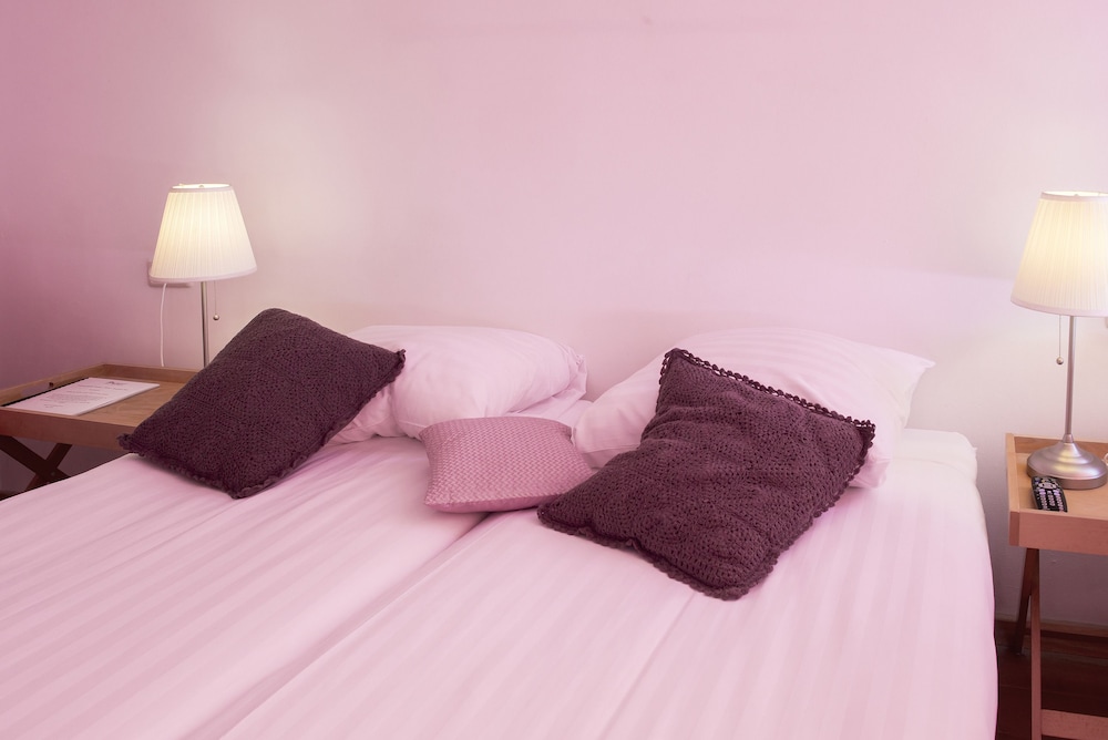 Deluxe Double Room, Bathtub photo 2