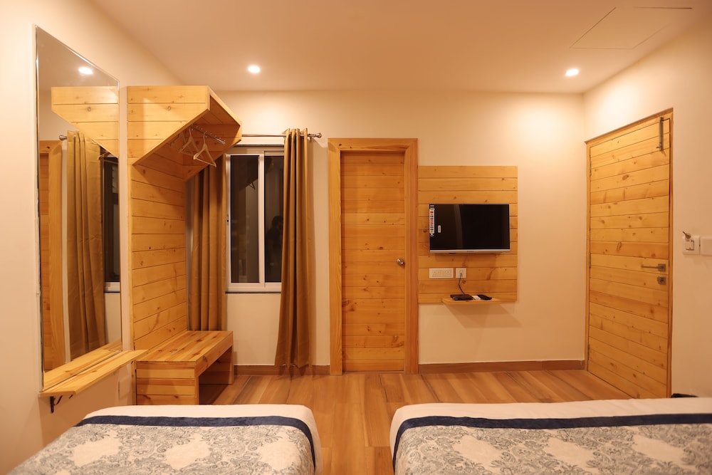 Premium Triple Room