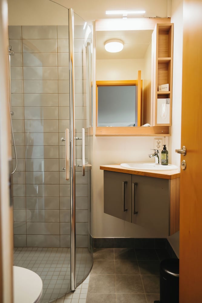 Standard Double or Twin Room - Photo 9