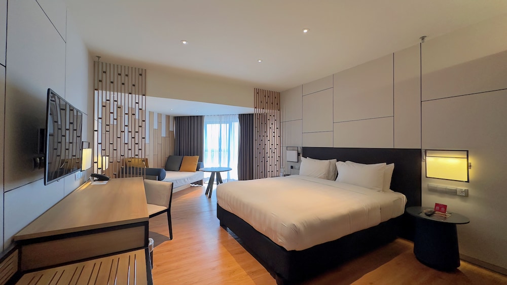 Deluxe Sea Facing King Room - Photo 2