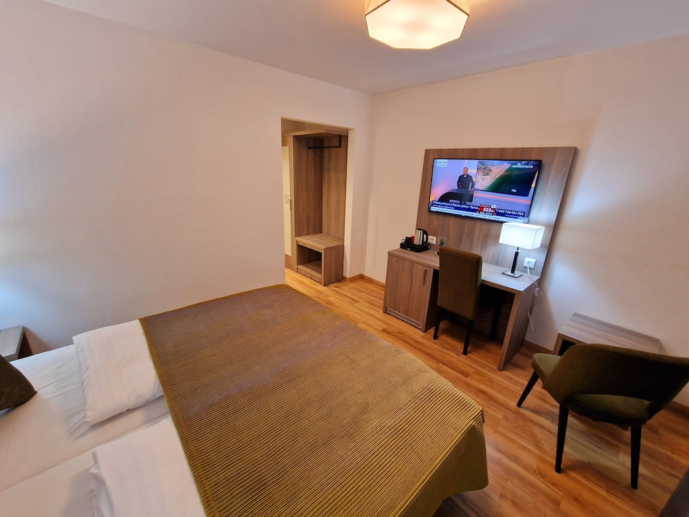 Design Double or Twin Room - Photo 18
