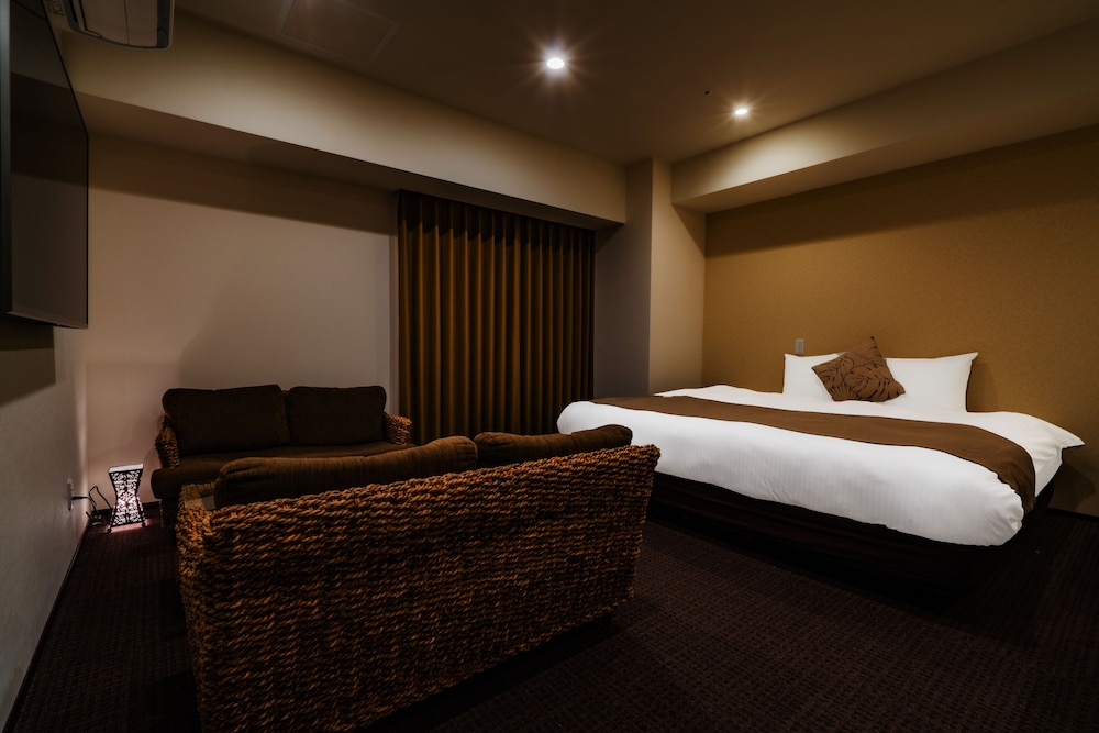 Club Studio Suite, Multiple Beds, Non Smoking, Kitchen - Photo 1