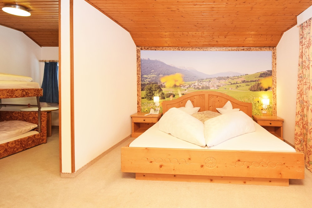 Quadruple Room photo 2