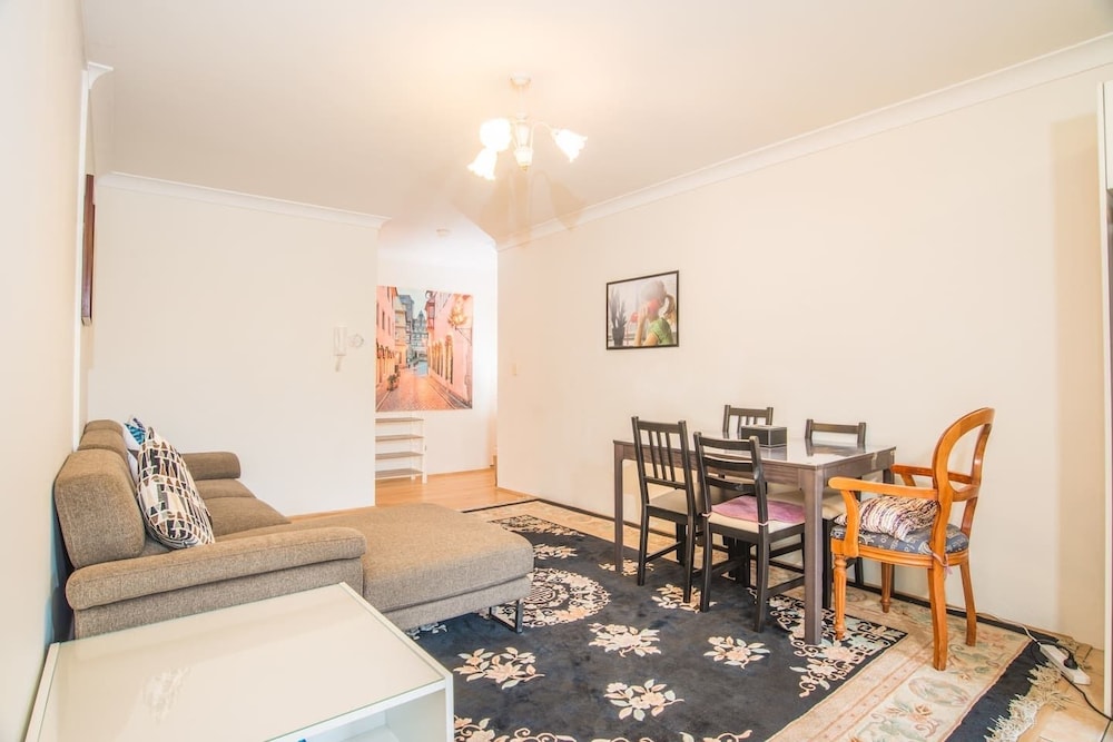 Apartment (3 Bedrooms)