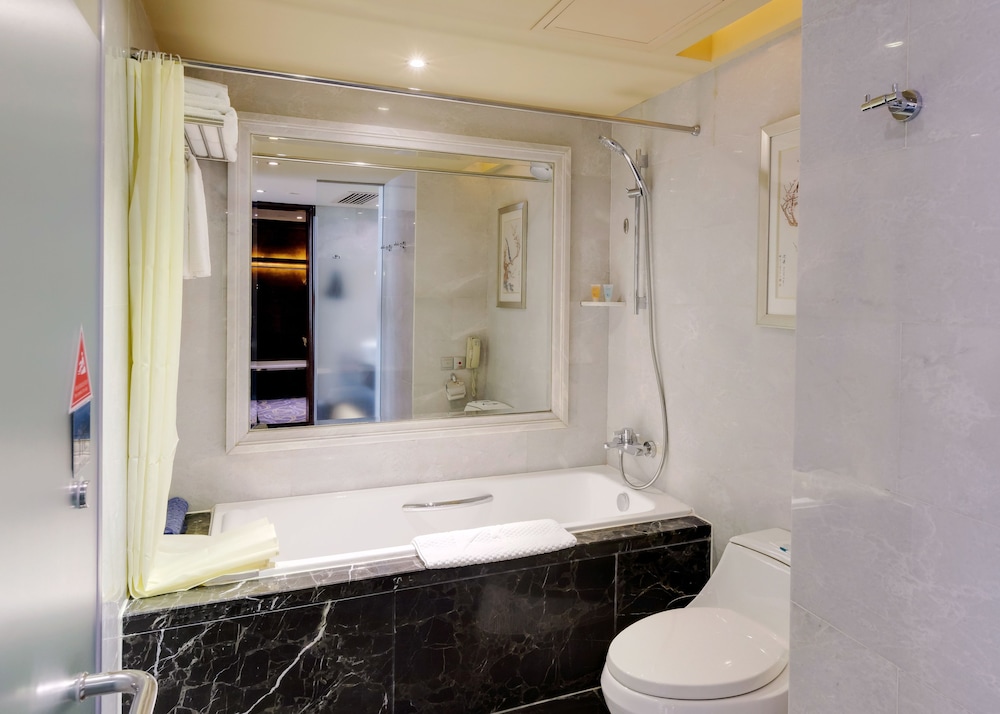 Business Suite - Photo 7