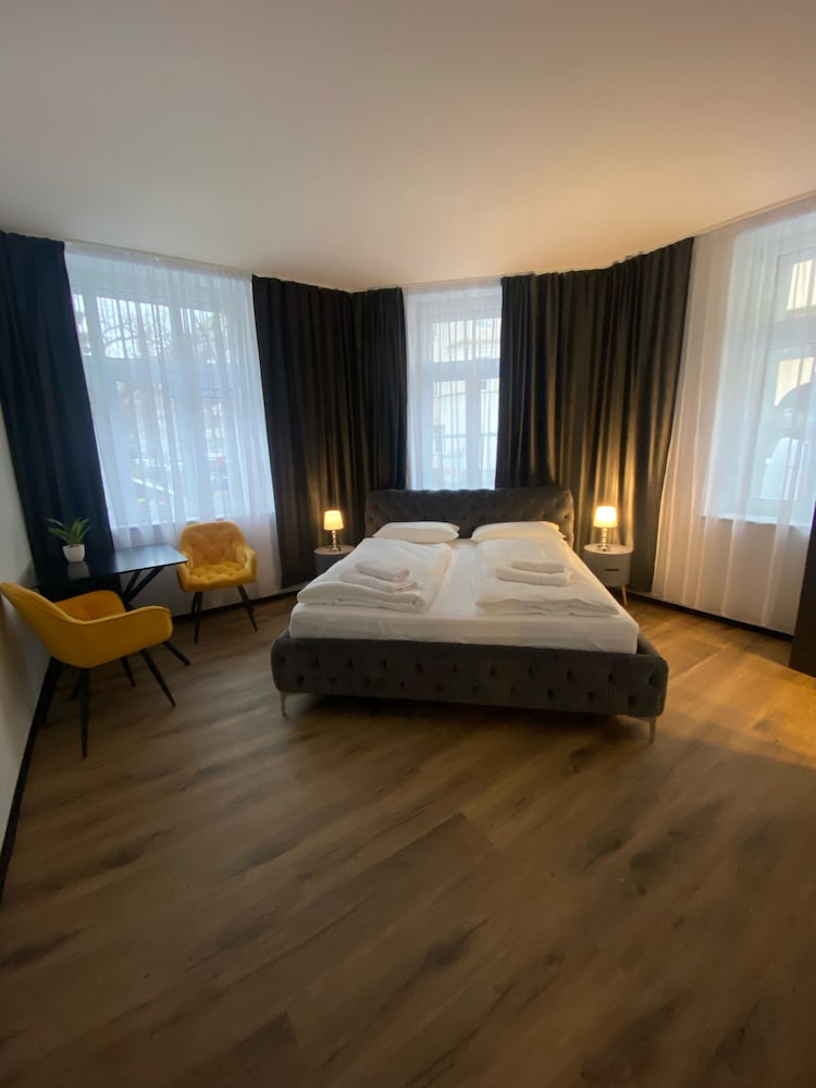 Deluxe Double Room photo 2