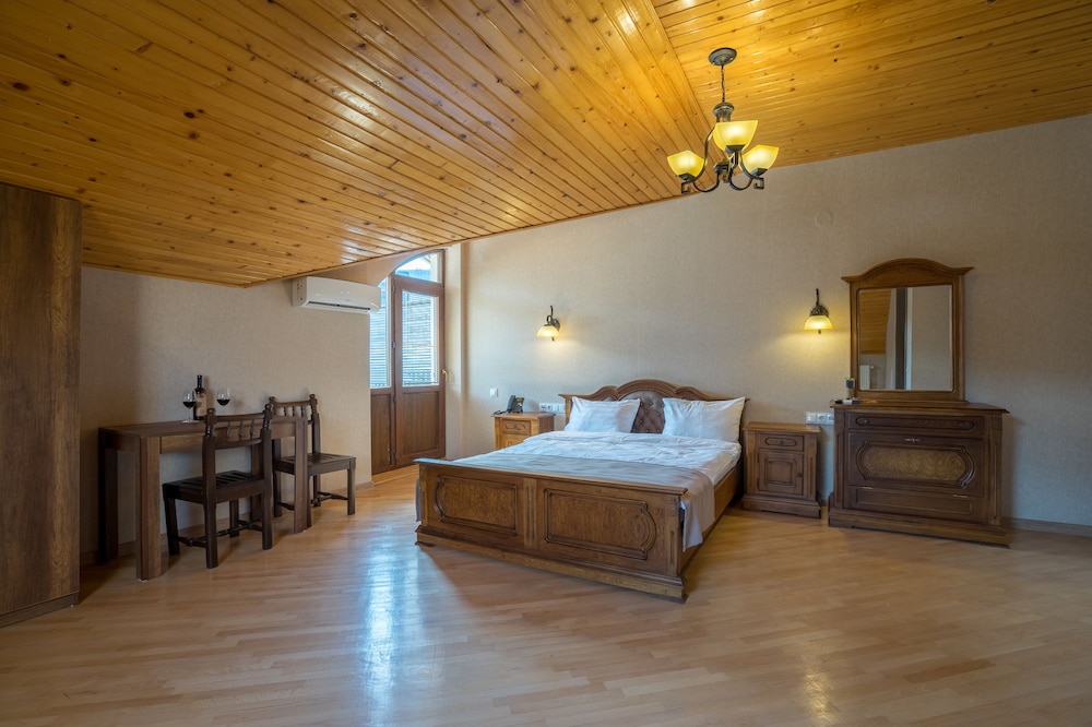 Superior Double or Twin Room photo 2