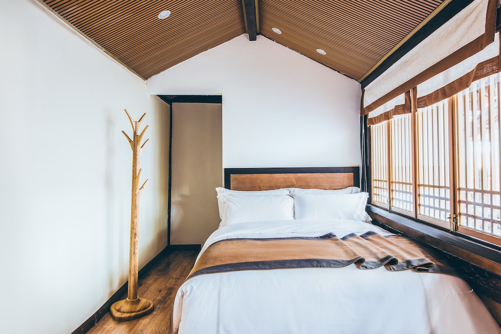 Courtyard Suite photo 1