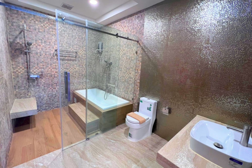 Family Penthouse - Photo 15