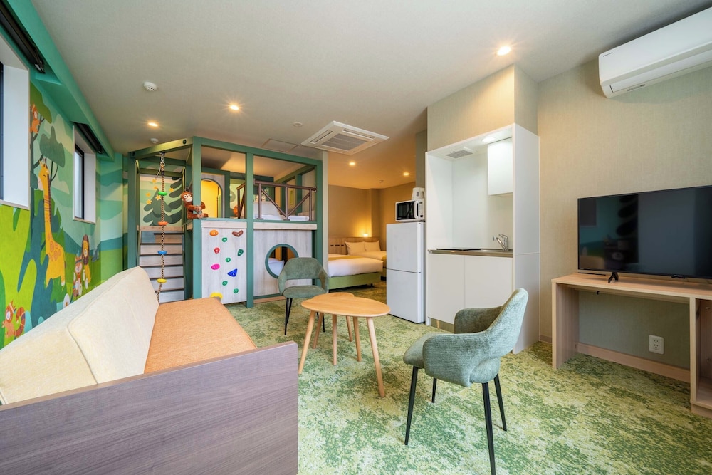 Forest-Themed Family Room - Photo 15