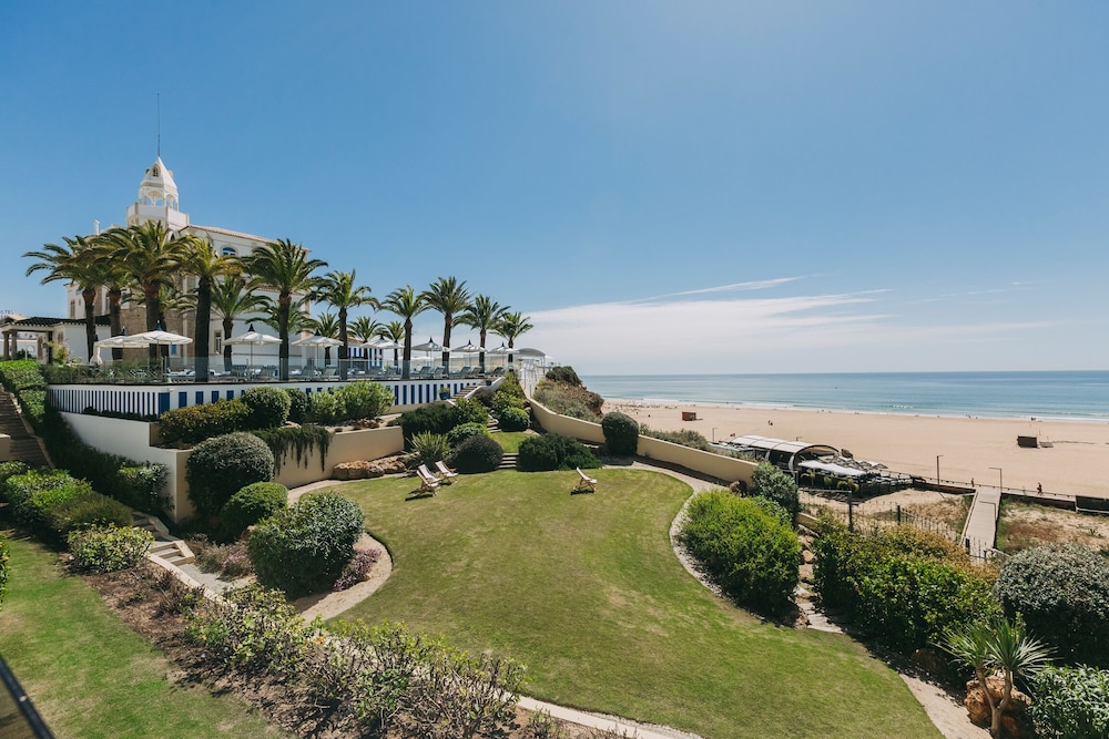 Deluxe Room, Balcony, Sea View - Photo 13