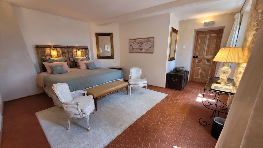 Exclusive Double Room, 1 King Bed, Hot Tub photo 1
