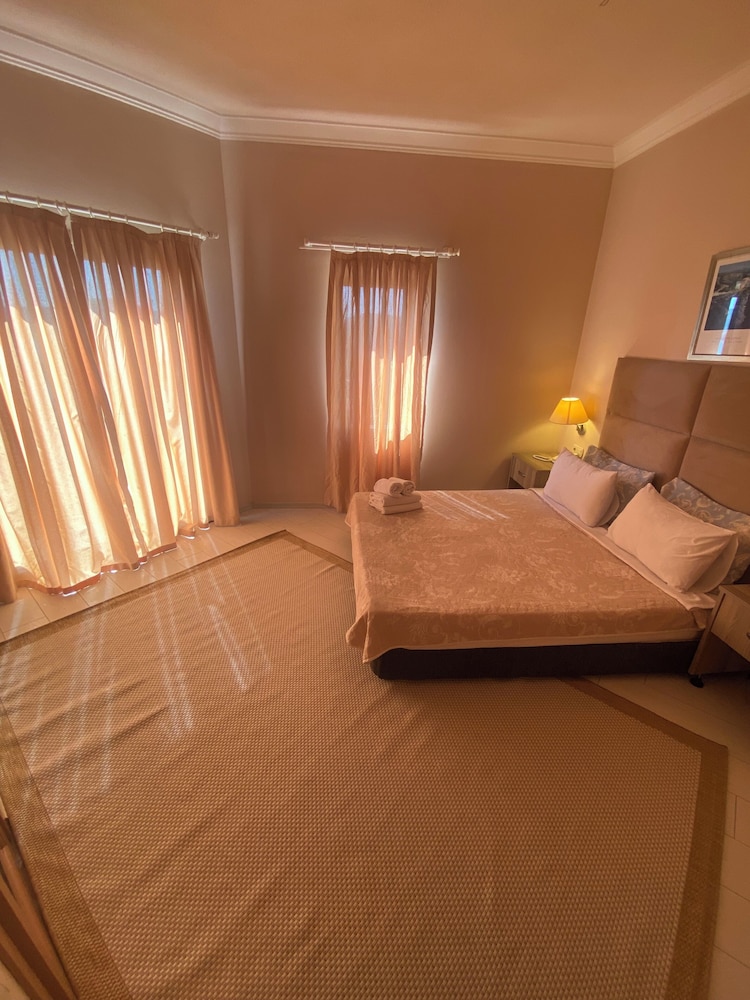 Family Suite, 2 Bedrooms photo 2