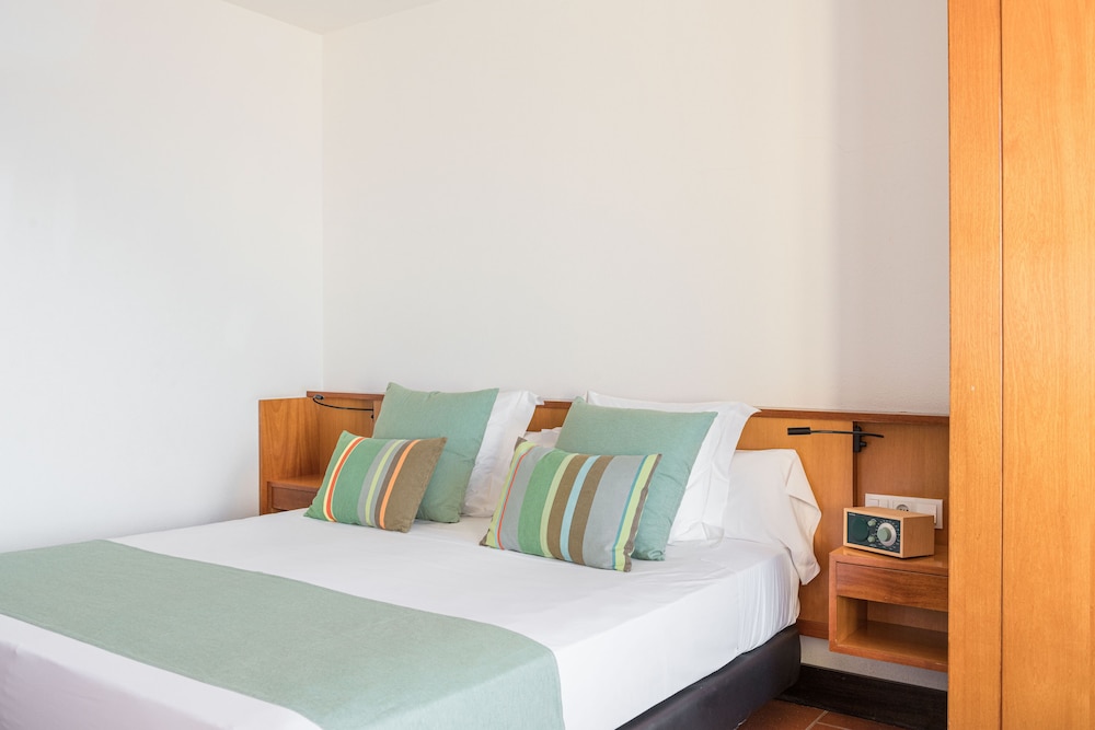 Double Room, Sea View - Photo 9