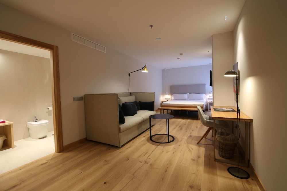 Family Room - Photo 3